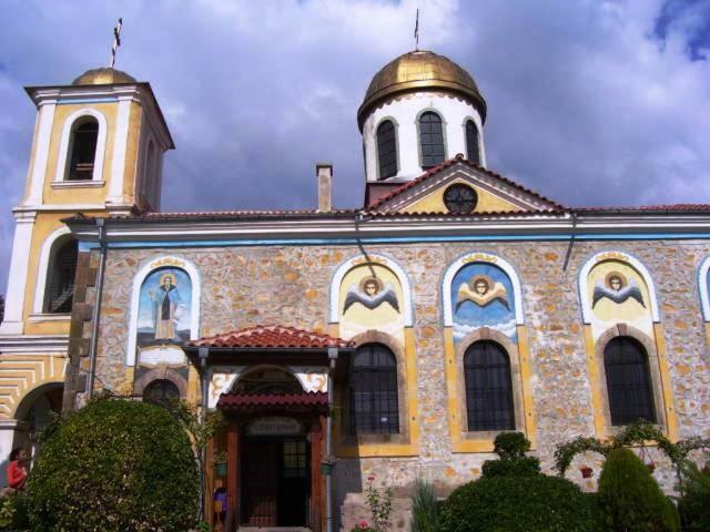 Velkovski Guest House Chisaria Zewnętrze zdjęcie