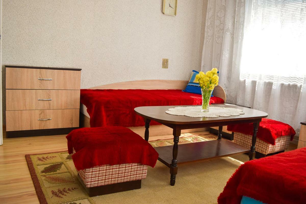 Velkovski Guest House Chisaria Zewnętrze zdjęcie