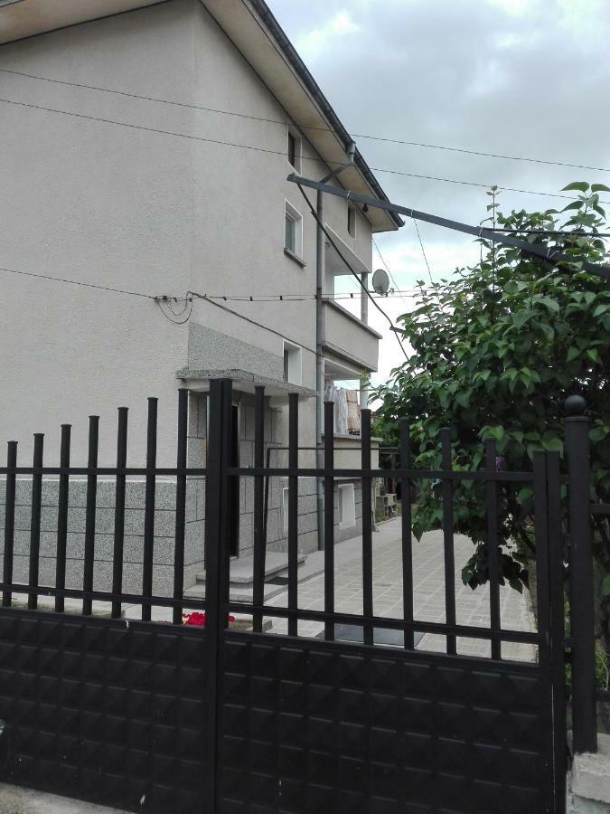 Velkovski Guest House Chisaria Pokój zdjęcie